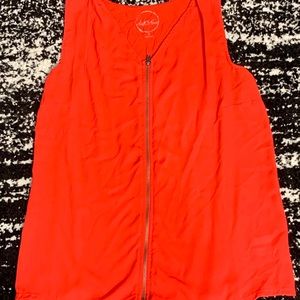 Lightweight tank top